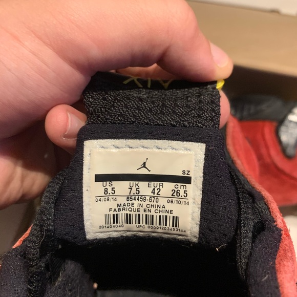 They don’t fit me - Picture 3 of 3